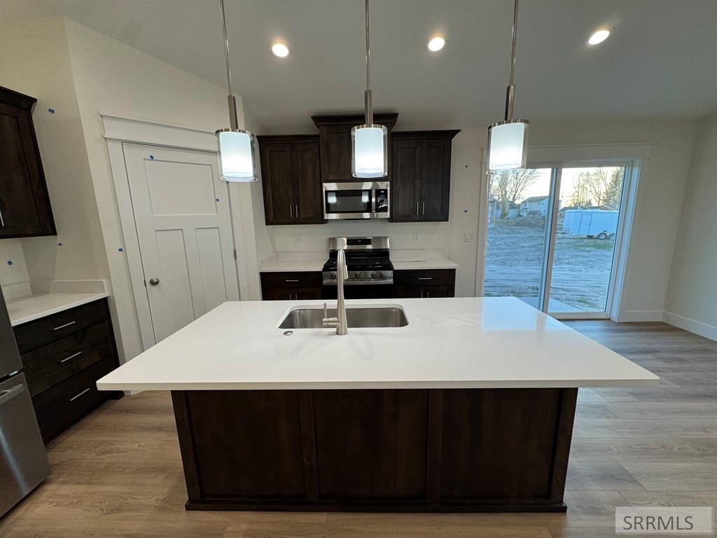 404 Kelton Circle Property Photo 7