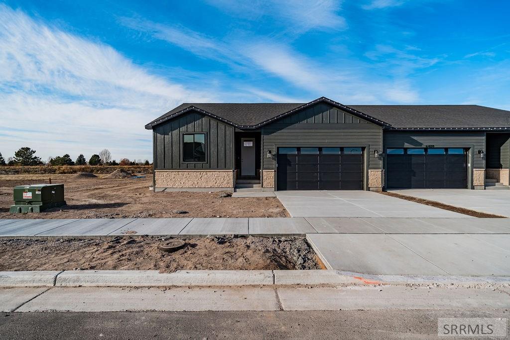 6395 Ender Ln Property Photo 3