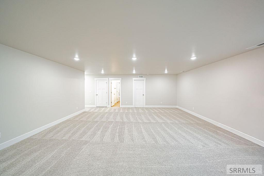 6395 Ender Ln Property Photo 35