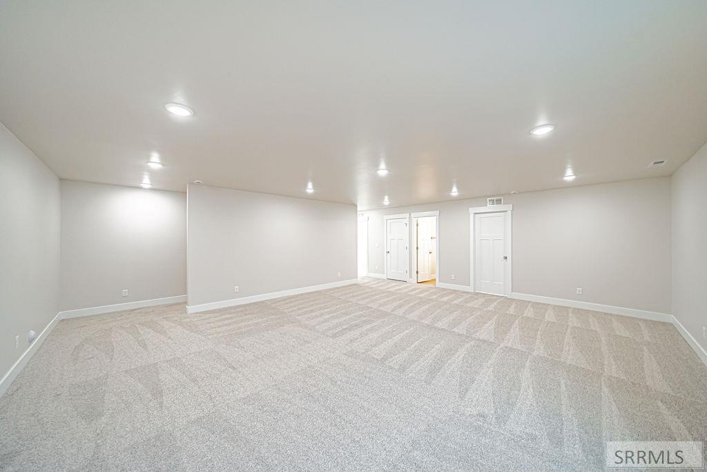 6395 Ender Ln Property Photo 36