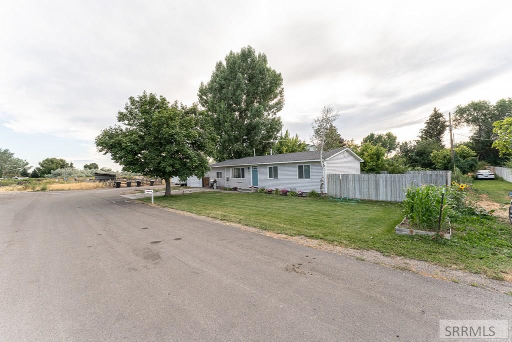 404 S Pine Street Property Photo 1