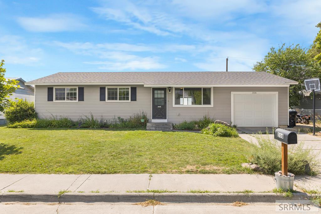 316 Brent Way Property Photo 1