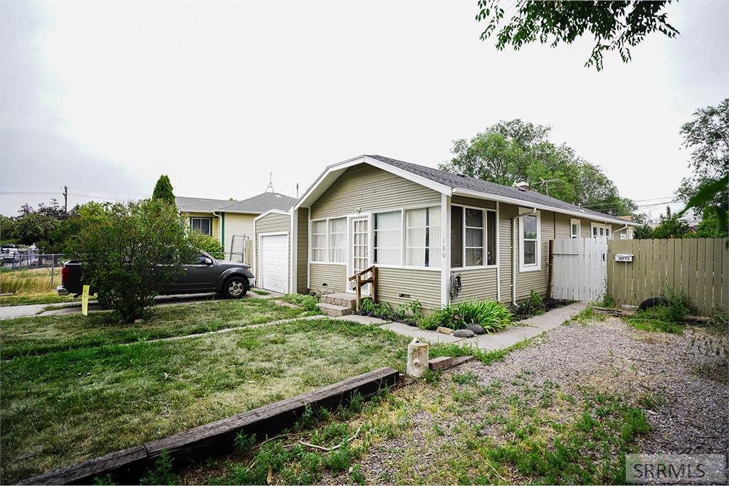 160 Park Avenue Property Photo 1