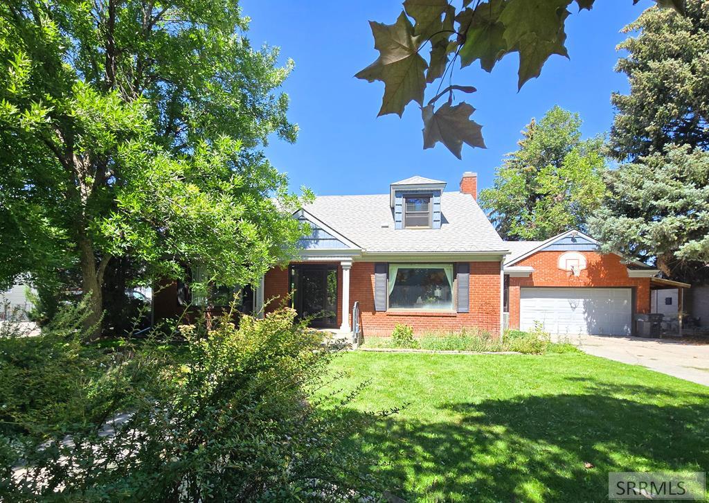 653 11th Street Property Photo 1