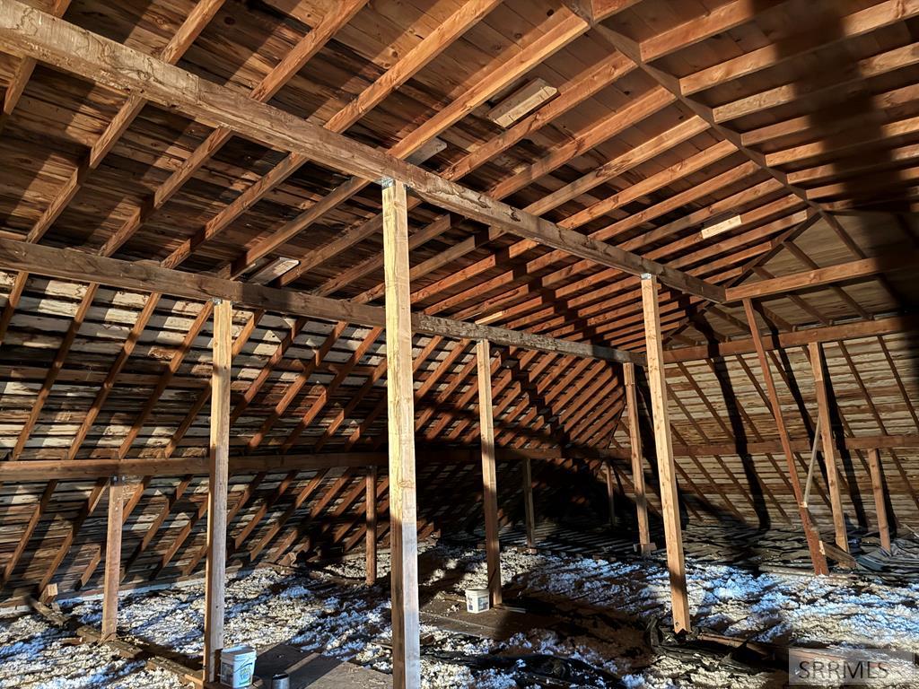 1052 E 129 N Property Photo 57