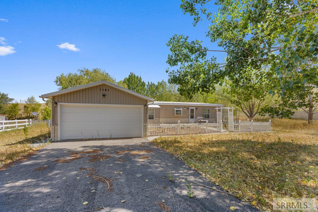 1161 N 1350 E Property Photo 1