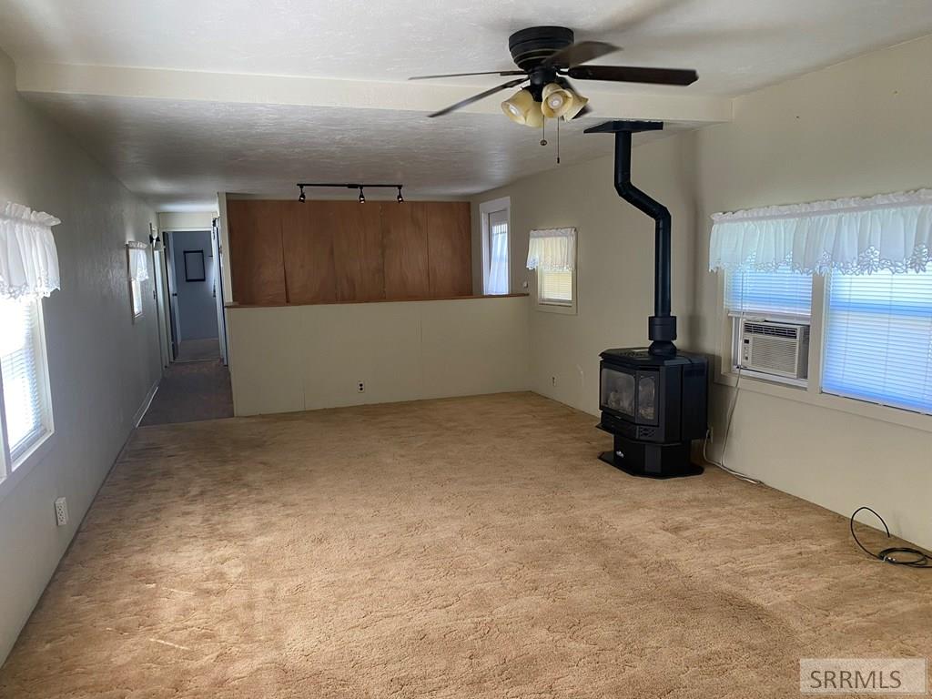 120 E Valley Avenue Property Photo 10