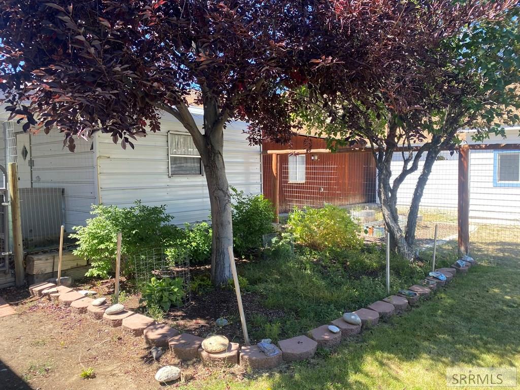 120 E Valley Avenue Property Photo 31