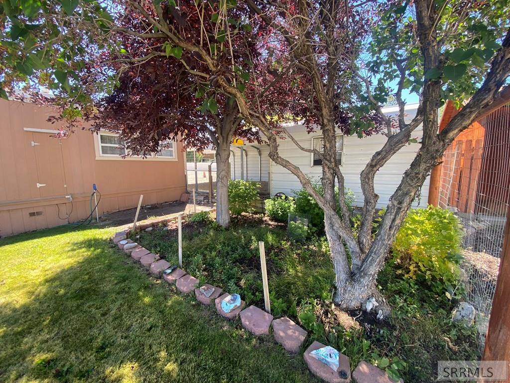 120 E Valley Avenue Property Photo 32