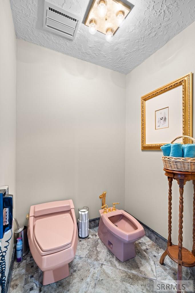 2120 N 6000 W Property Photo 35