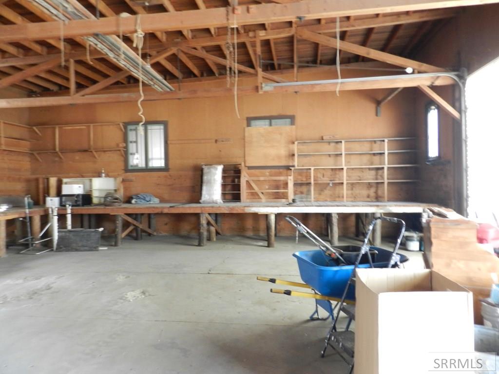 104 S Challis Street Property Photo 24