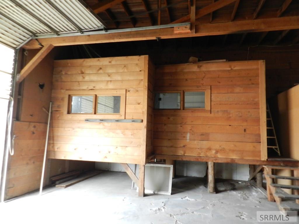 104 S Challis Street Property Photo 25