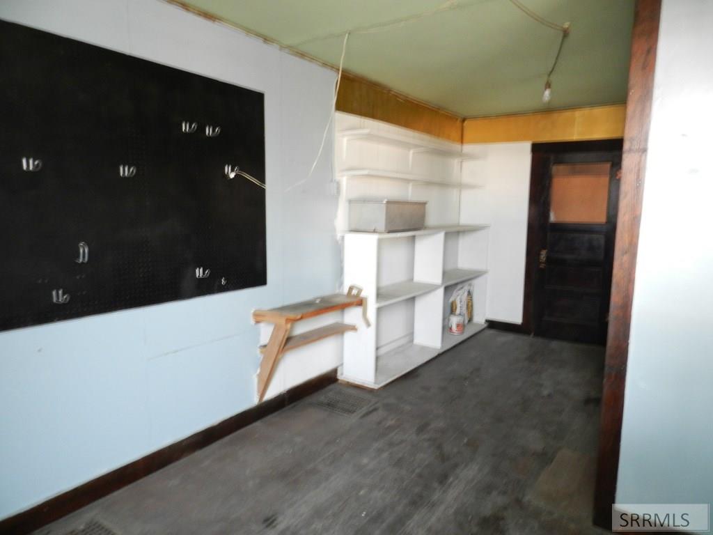 104 S Challis Street Property Photo 27
