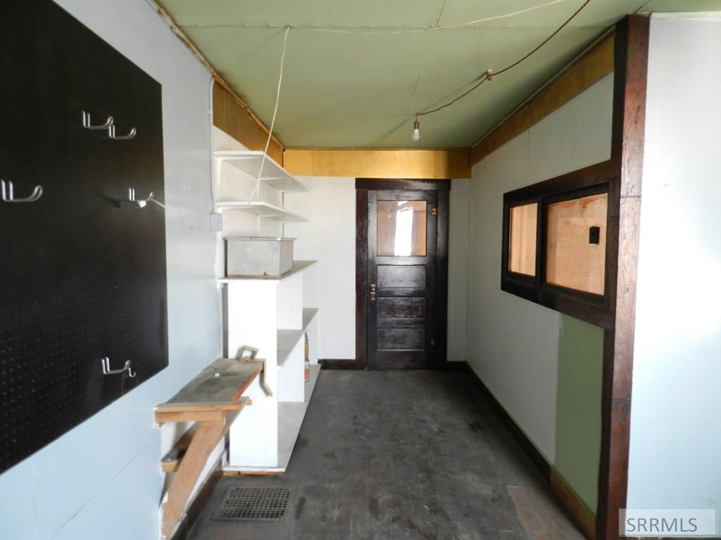 104 S Challis Street Property Photo 28
