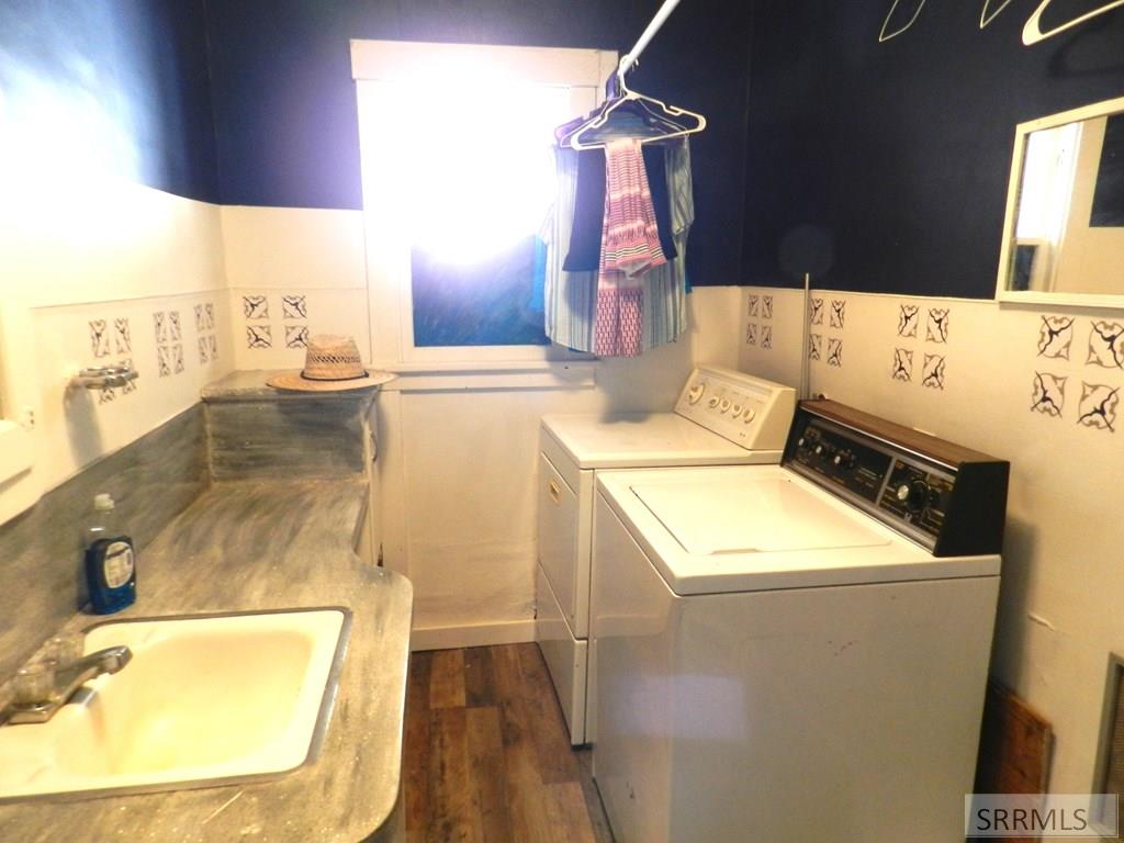 104 S Challis Street Property Photo 38