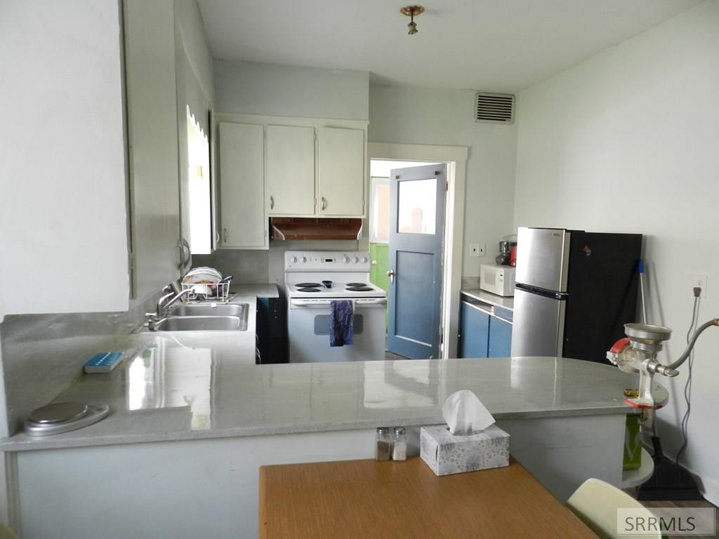 104 S Challis Street Property Photo 56