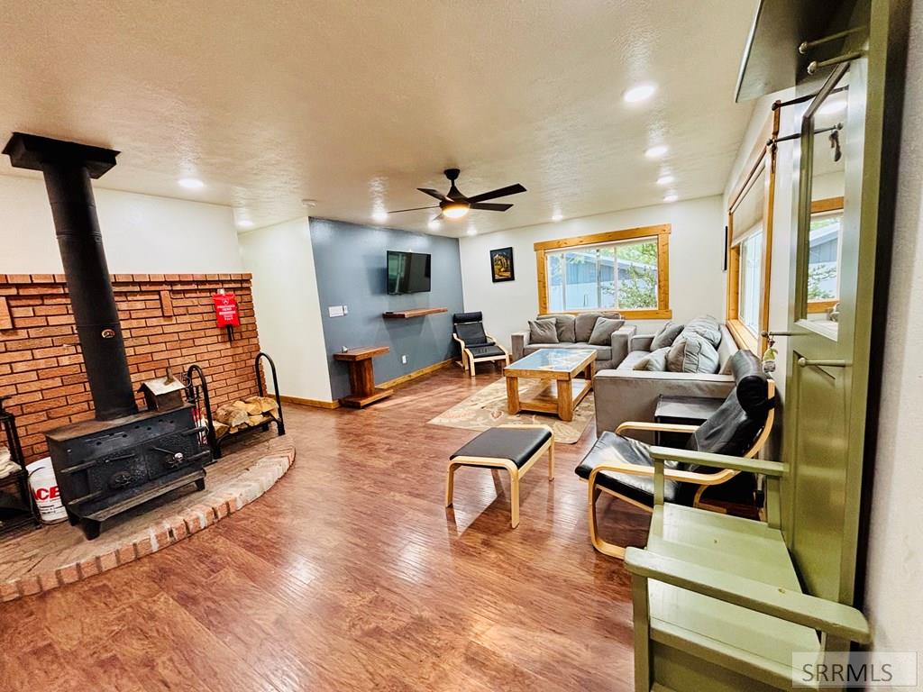 1307 Taft Avenue Property Photo 3