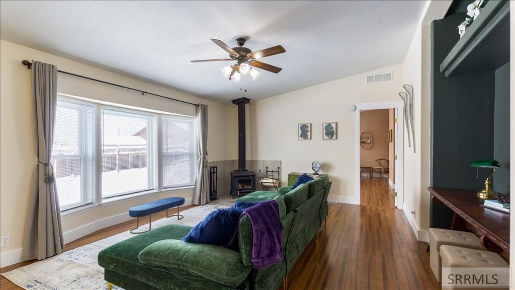 624 Easy Street Property Photo 13