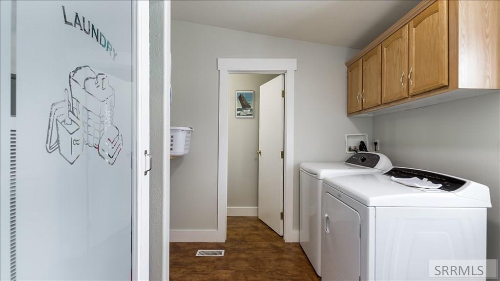 624 Easy Street Property Photo 21