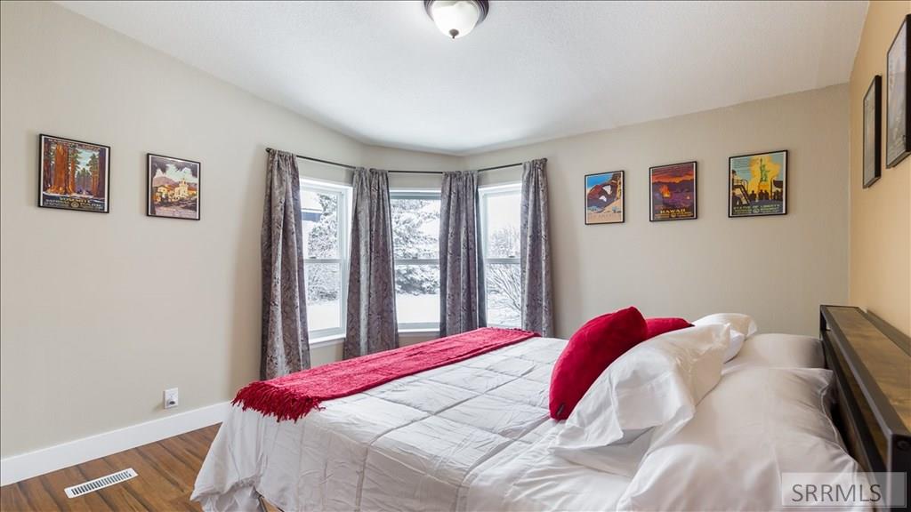 624 Easy Street Property Photo 37