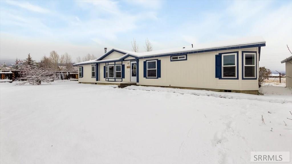 624 Easy Street Property Photo 40