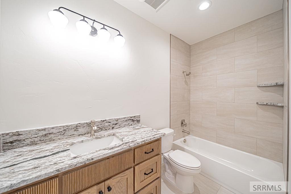 601 Sequoia Ct Property Photo 27