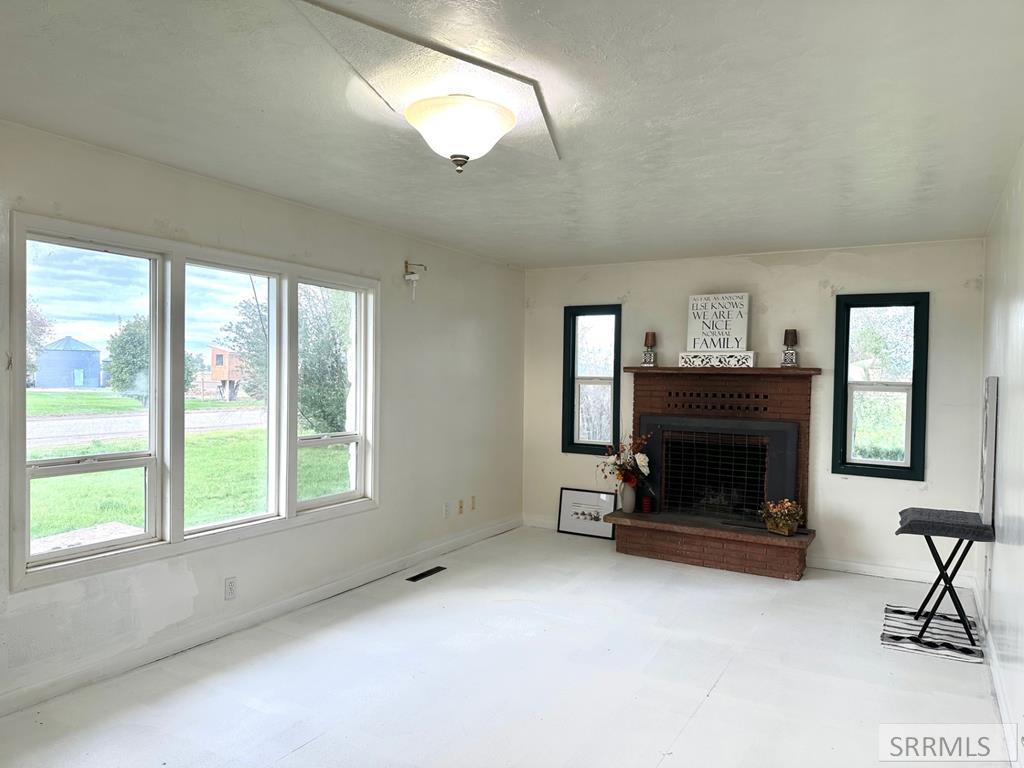 499 N 400 E Property Photo 5