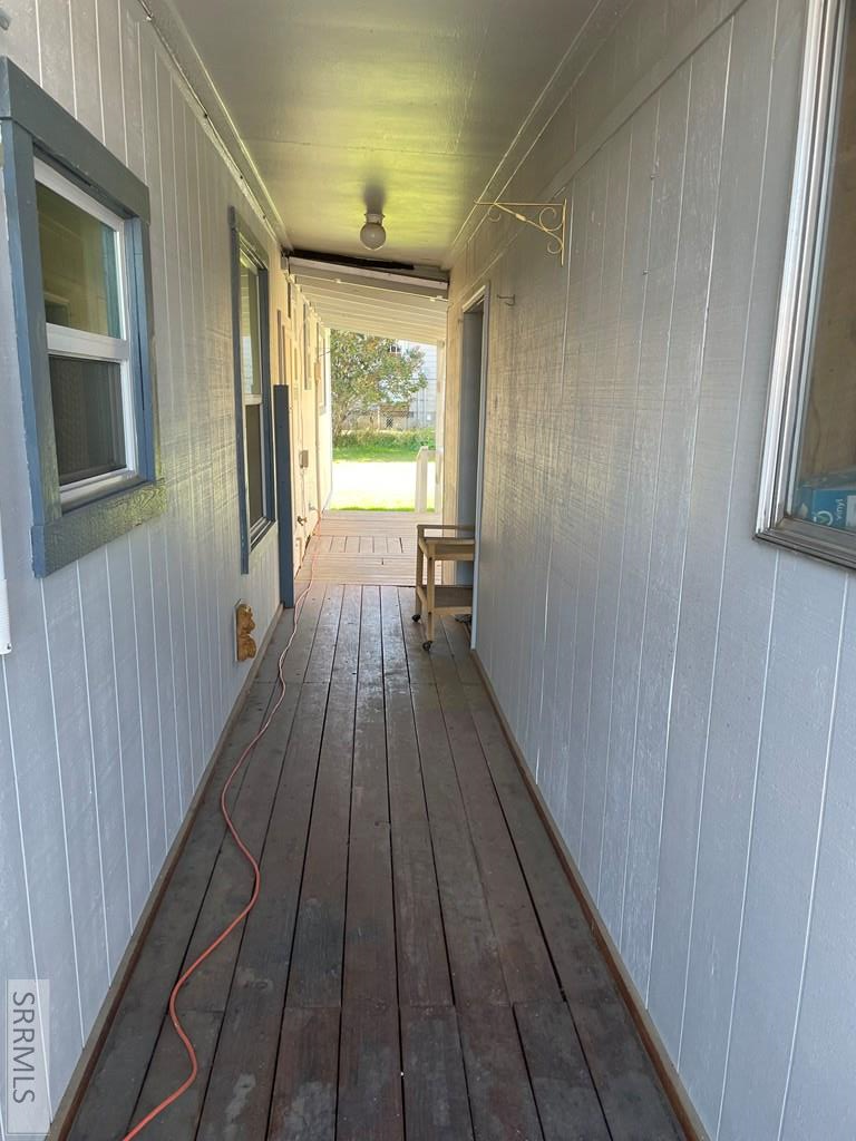 240 E Valley Avenue Property Photo 22