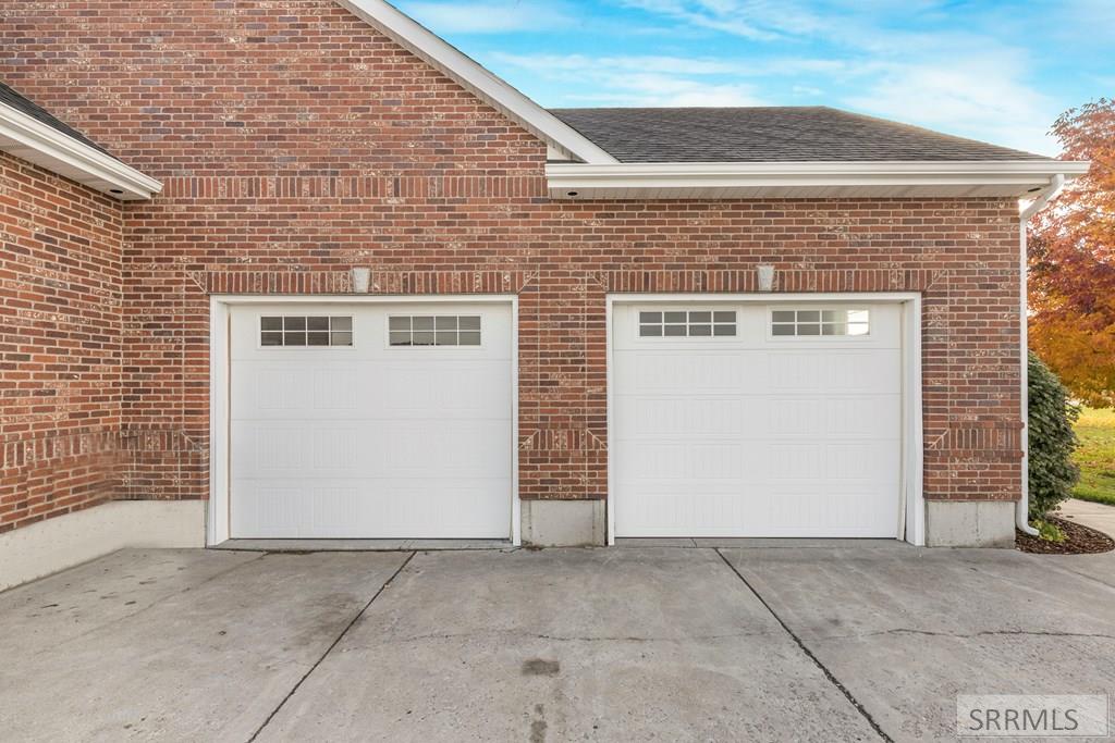 4389 E 278 N Property Photo 5