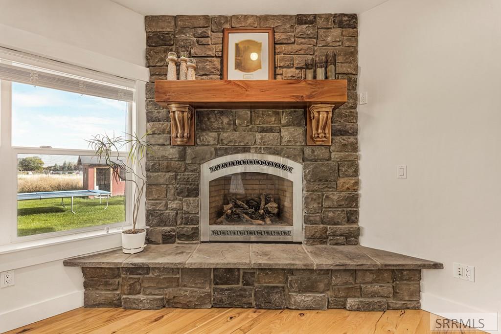 4389 E 278 N Property Photo 10