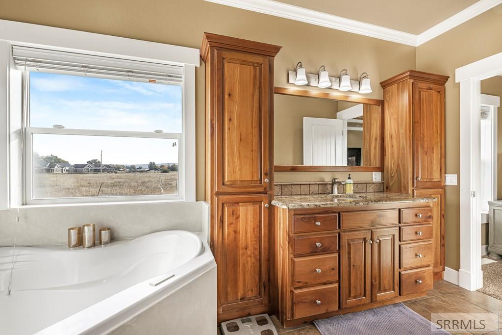 4389 E 278 N Property Photo 25