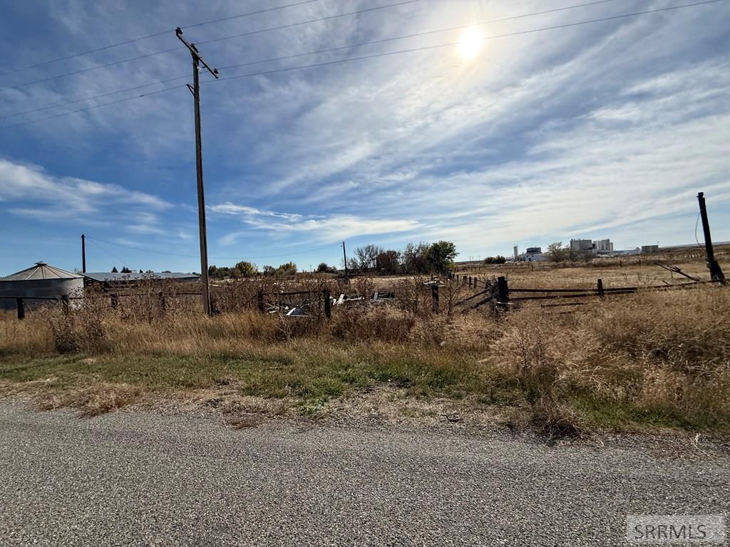 1225 E 800 N Property Photo 6