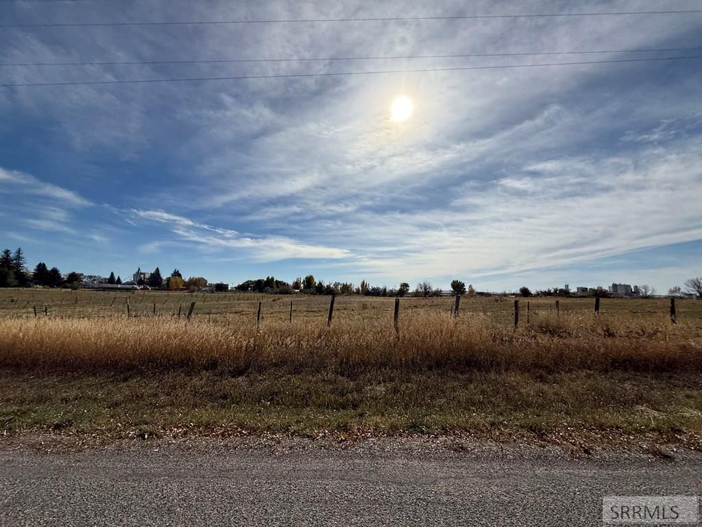 1225 E 800 N Property Photo 14