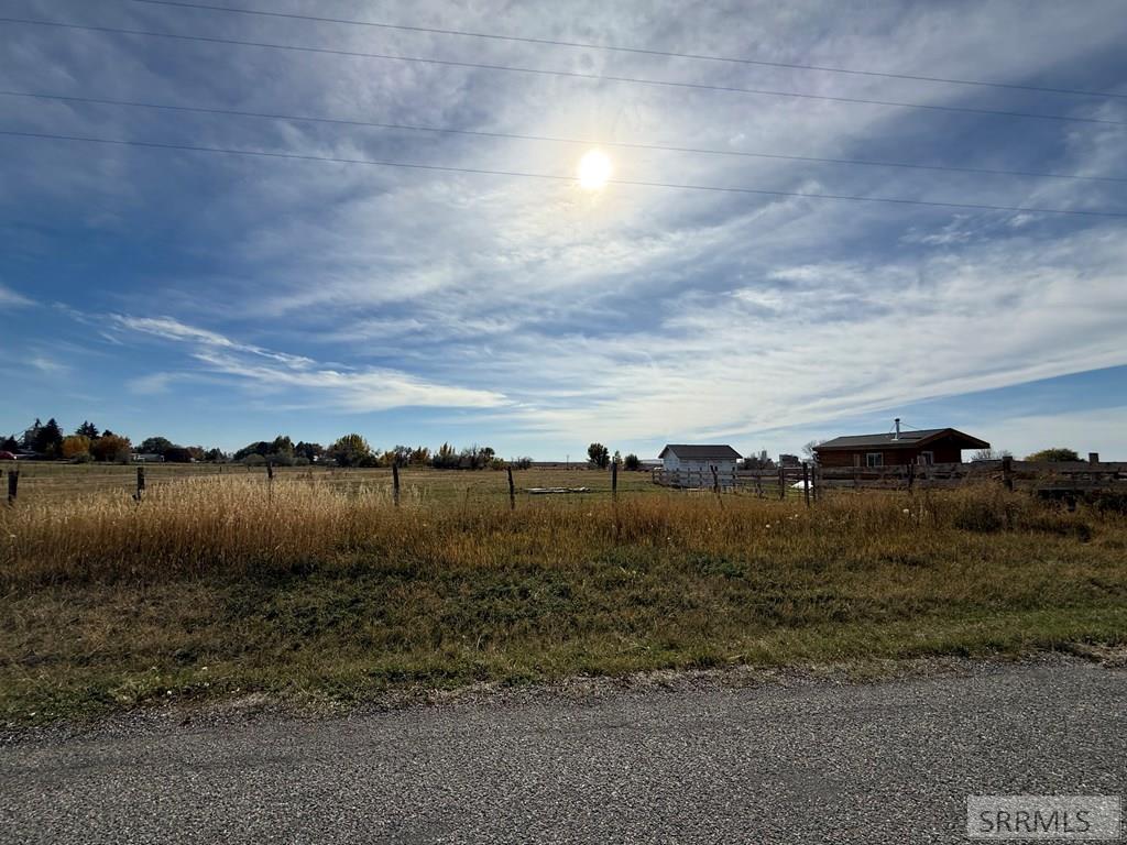 1225 E 800 N Property Photo 16