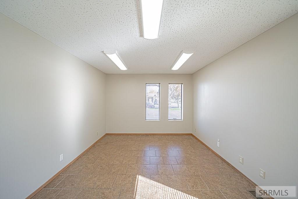 1740 E 17th Street Property Photo 44