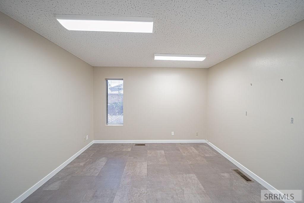 1740 E 17th Street Property Photo 46