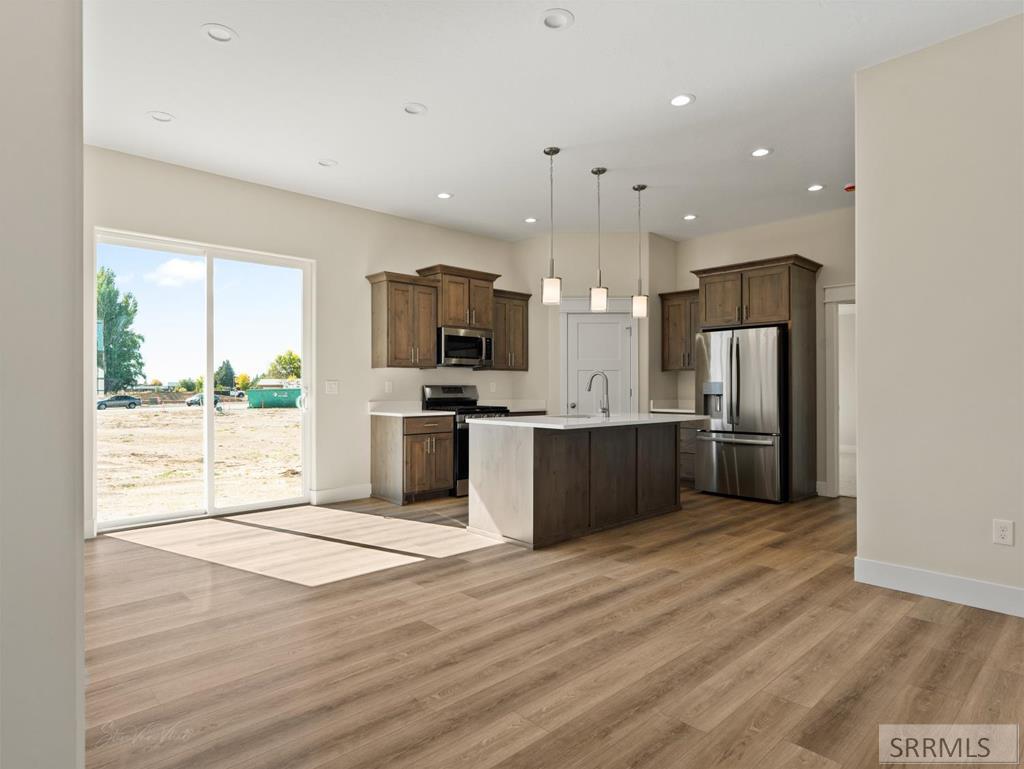 402 Kelton Circle Property Photo 10