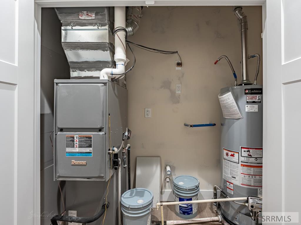 402 Kelton Circle Property Photo 18