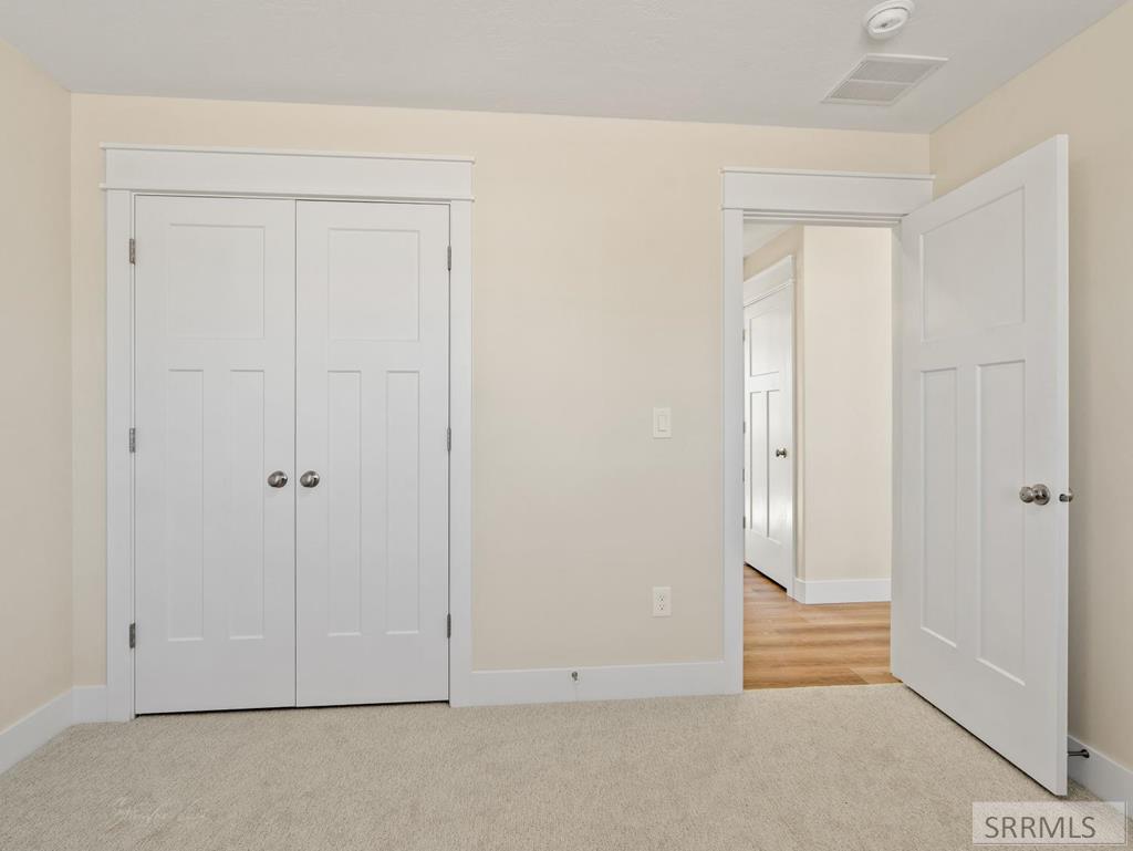 402 Kelton Circle Property Photo 24