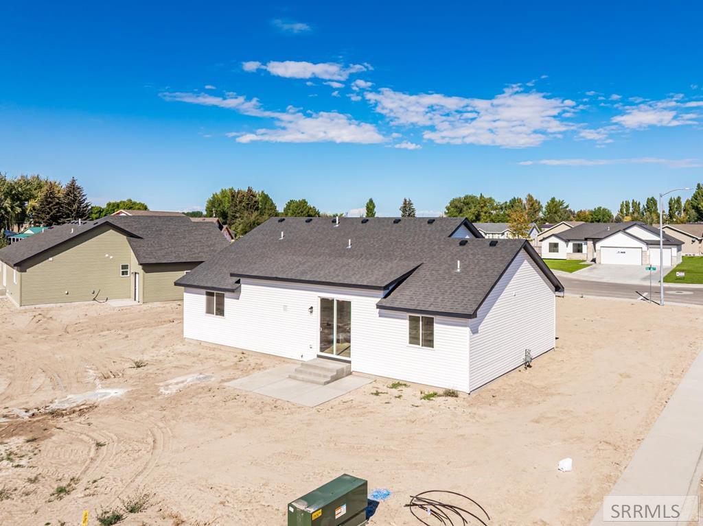 402 Kelton Circle Property Photo 31