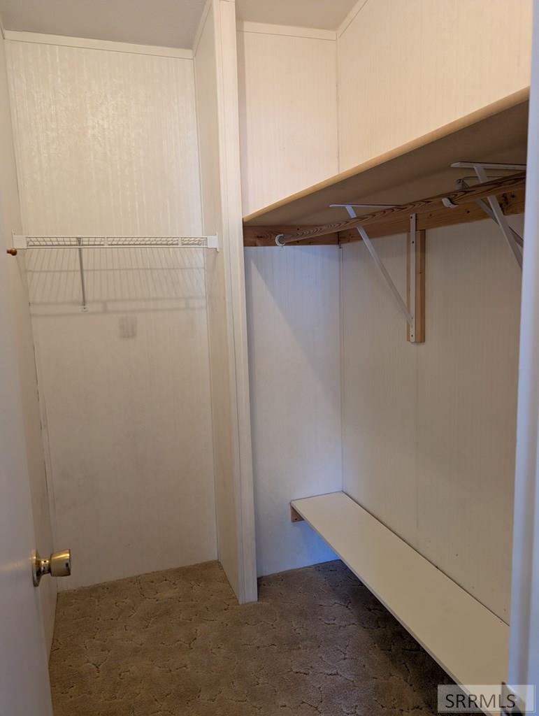 79 S Railroad Avenue Property Photo 2