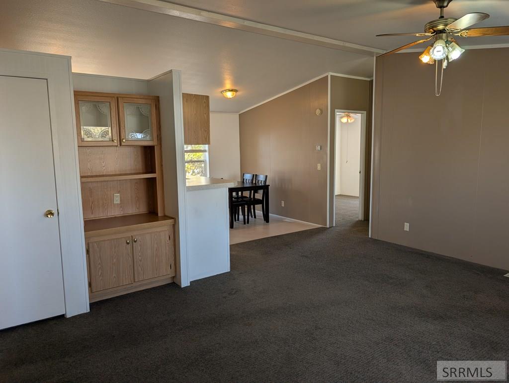 79 S Railroad Avenue Property Photo 7