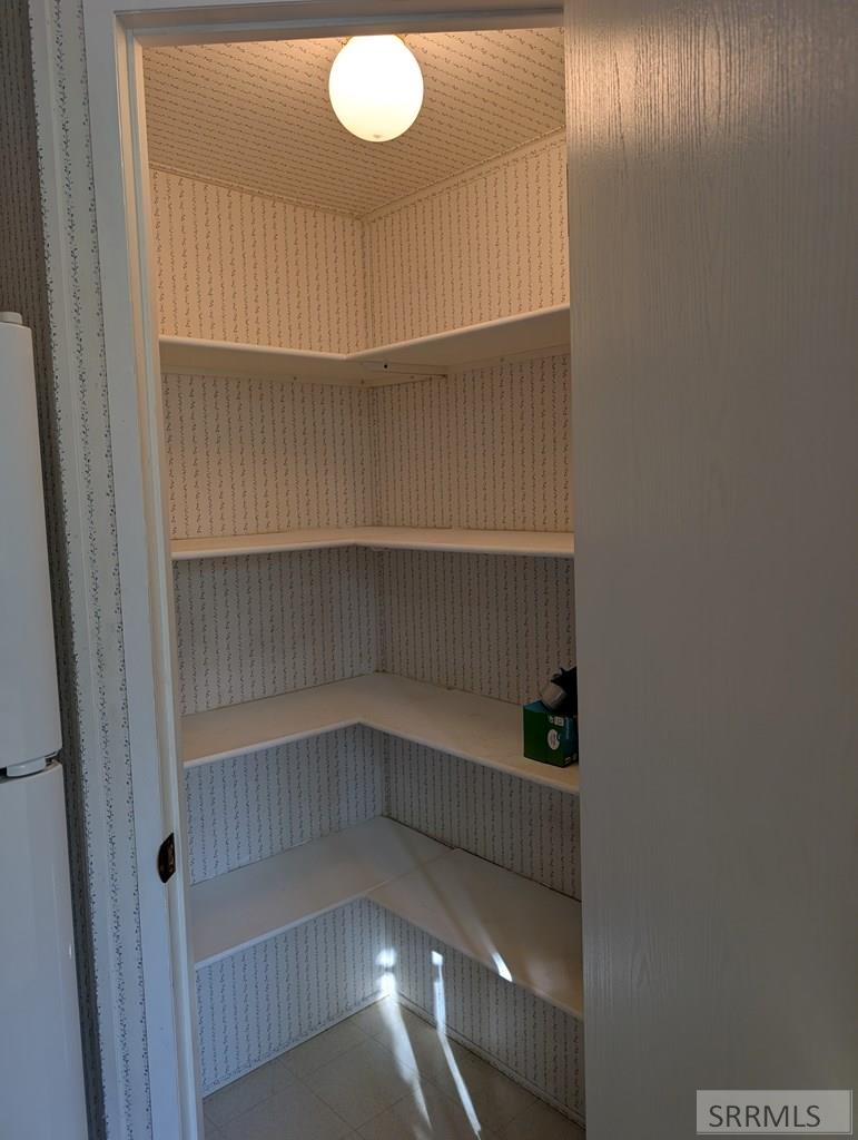 79 S Railroad Avenue Property Photo 13