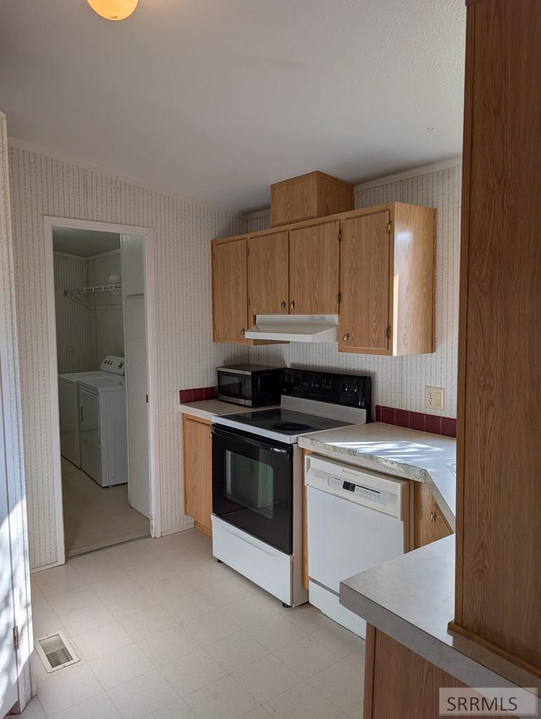 79 S Railroad Avenue Property Photo 14