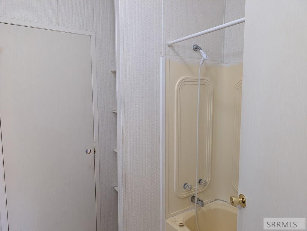 79 S Railroad Avenue Property Photo 31