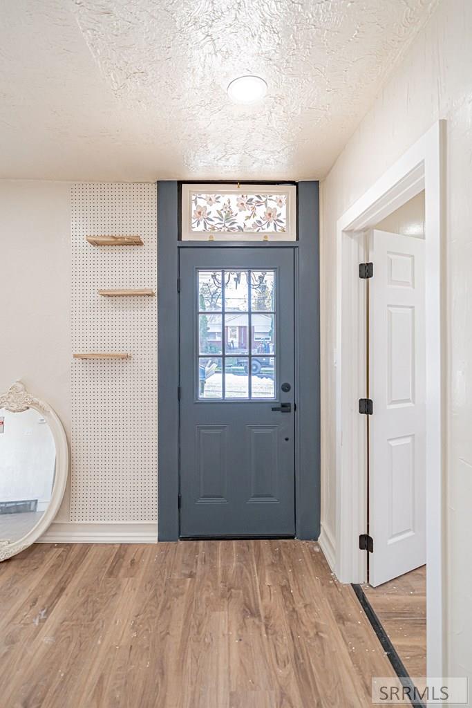 656 W Lander Street Property Photo 8