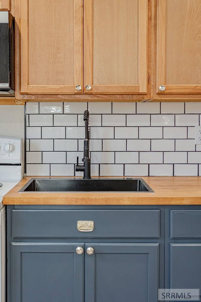 656 W Lander Street Property Photo 17