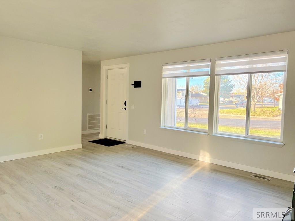 1565 Emerald Drive Property Photo 15