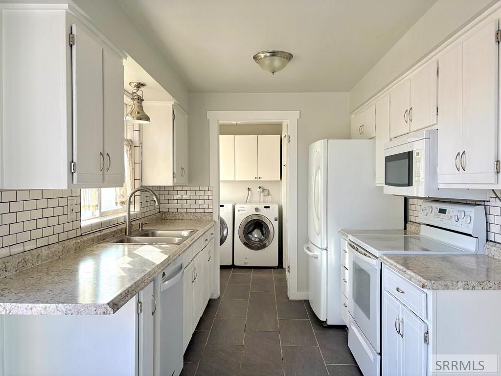 1565 Emerald Drive Property Photo 16