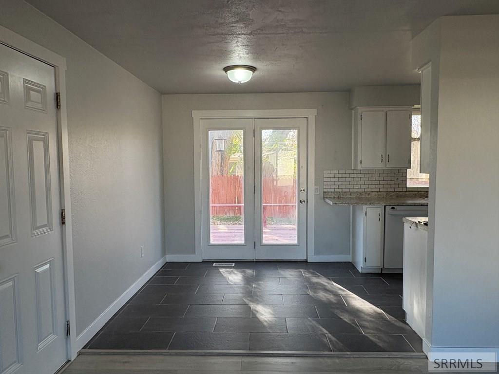 1565 Emerald Drive Property Photo 19